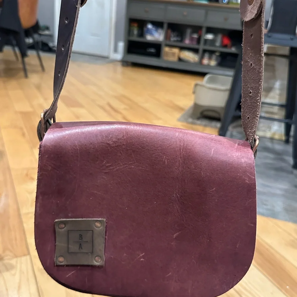 Bergamot+Amor The Craftsbury Common Burgundy Leather Saddle Bag - Picture 2 of 16